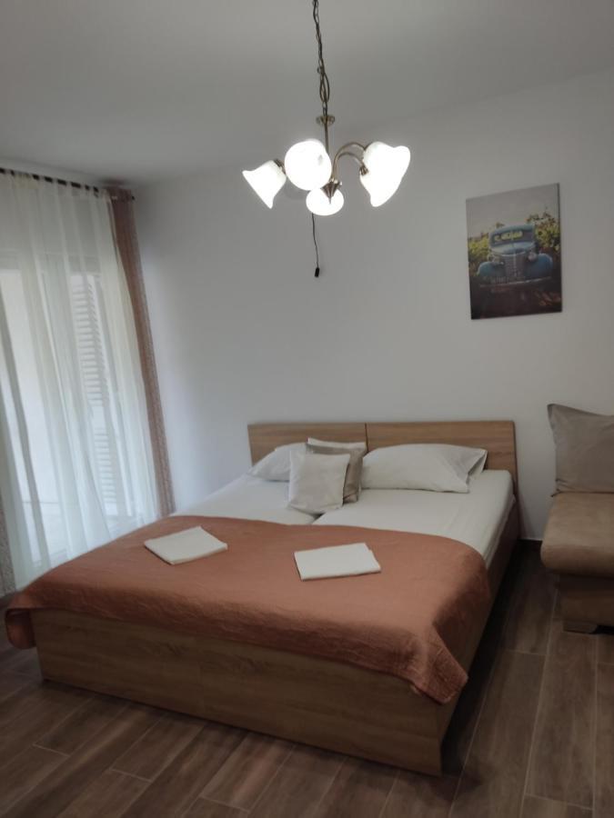 Hotel Dalmati House Brodarica  Esterno foto