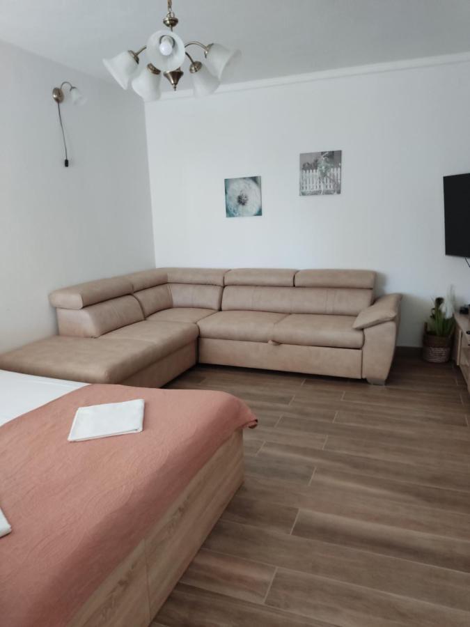 Hotel Dalmati House Brodarica  Esterno foto